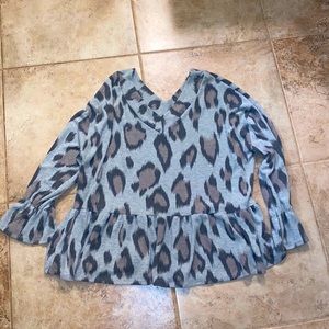 Women’s leopard long sleeve top